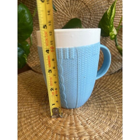 Blue and White sweater design mug - Picture 4 of 8